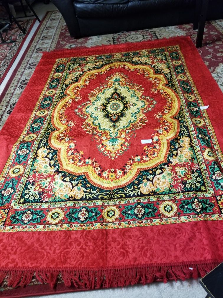 Rug 5'x7' red