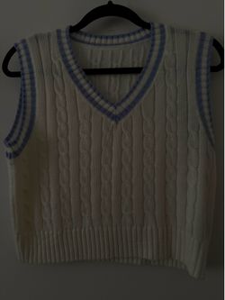 Small sweater vest