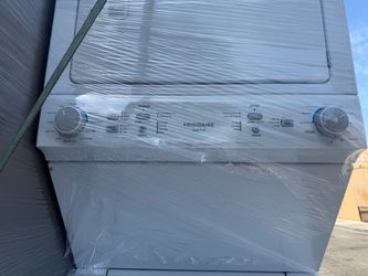 Open box Frigidaire stackable gas dryer 27”w