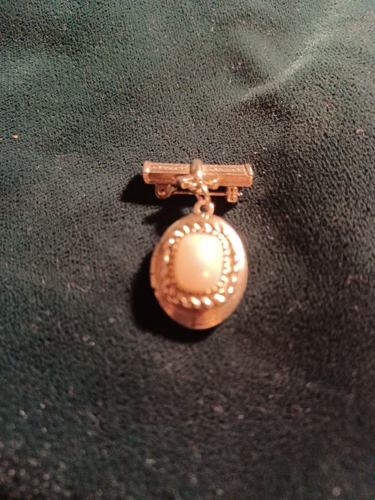 Brooch Locket