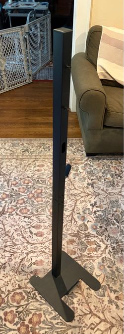Cordless Vacuum Stand