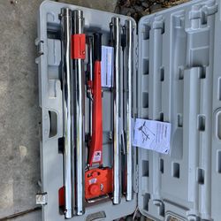 Robert’s carpet stretcher