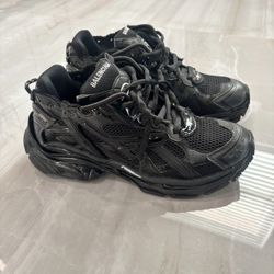 Balenciaga Runners Black