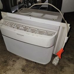 Frigidaire Window Air Conditioning Unit A/C