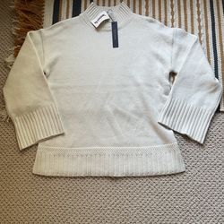 New Women’s Tahari Oversized Beige knit Sweater