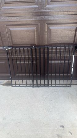 Gate door metal