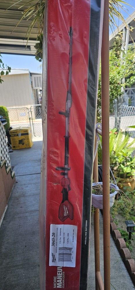 MILWAUKEE M18V FUEL BRUSHLESS SHORT POLE HEDGE TRIMMER BRAND NEW TOOL ONLY