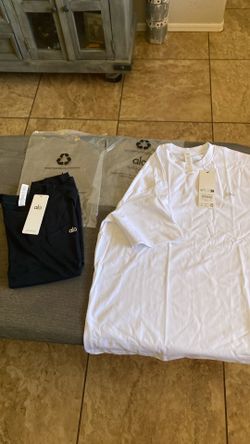 New alo short sleeve