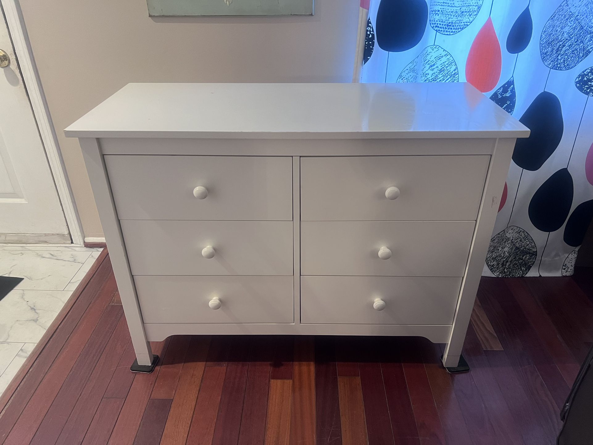 White 6 Drawer Dresser