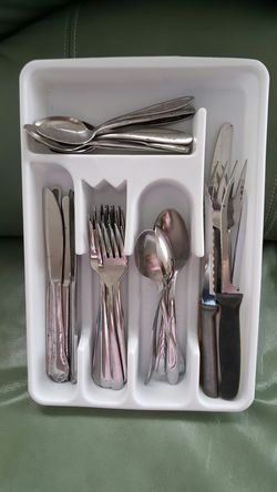 37 Pieces of Flatware with Cutlery Tray