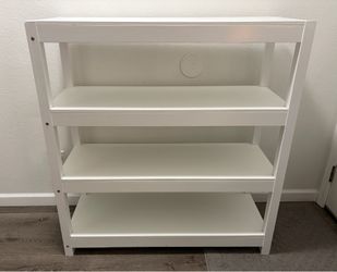 White wooden 4 tier shelf