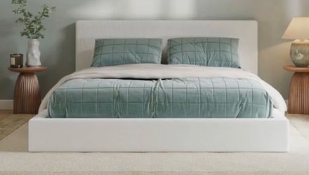 Luxury TUF Queen Bed with mattress
