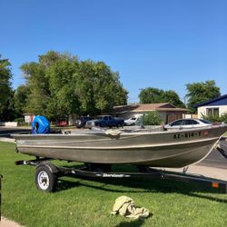 Valco Fishing Boat, 15ft, Aluminum