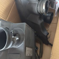 2017 gmc sierra 1500 5.3L stock air intake housing