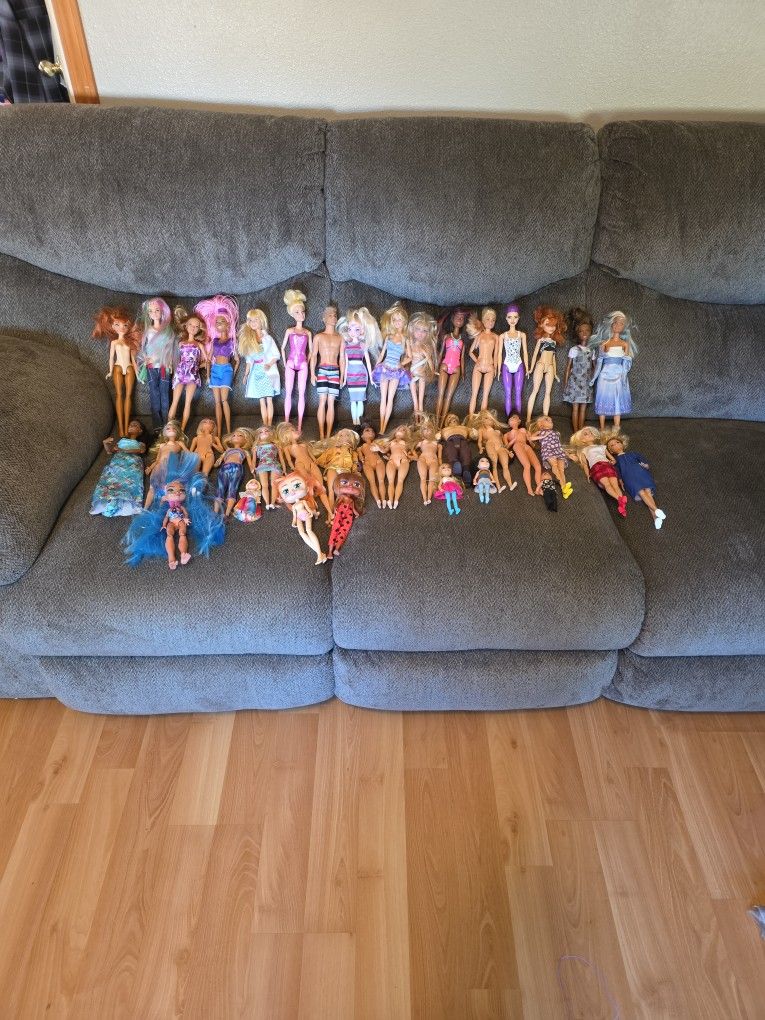 Barbie & Dolls