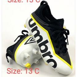 UMBRO Pivot Soccer Cleats -
Size: Youth 13 C  *NWT*