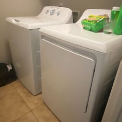 Excellent Condition Electric Washer & Dryer