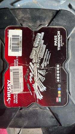 Husky pass through socket set