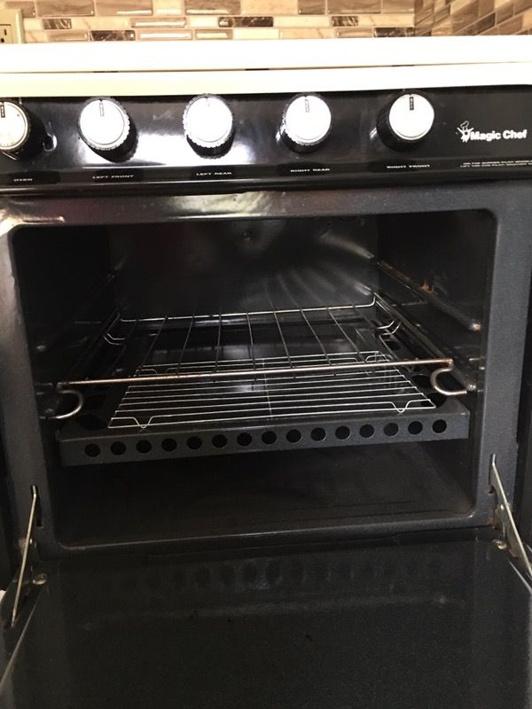 RV size Magic chef gas stove and oven, approx 21 X 21 and 18 inches