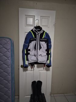 Motorcycle  jacket  medium  revit and bnw boots size 9