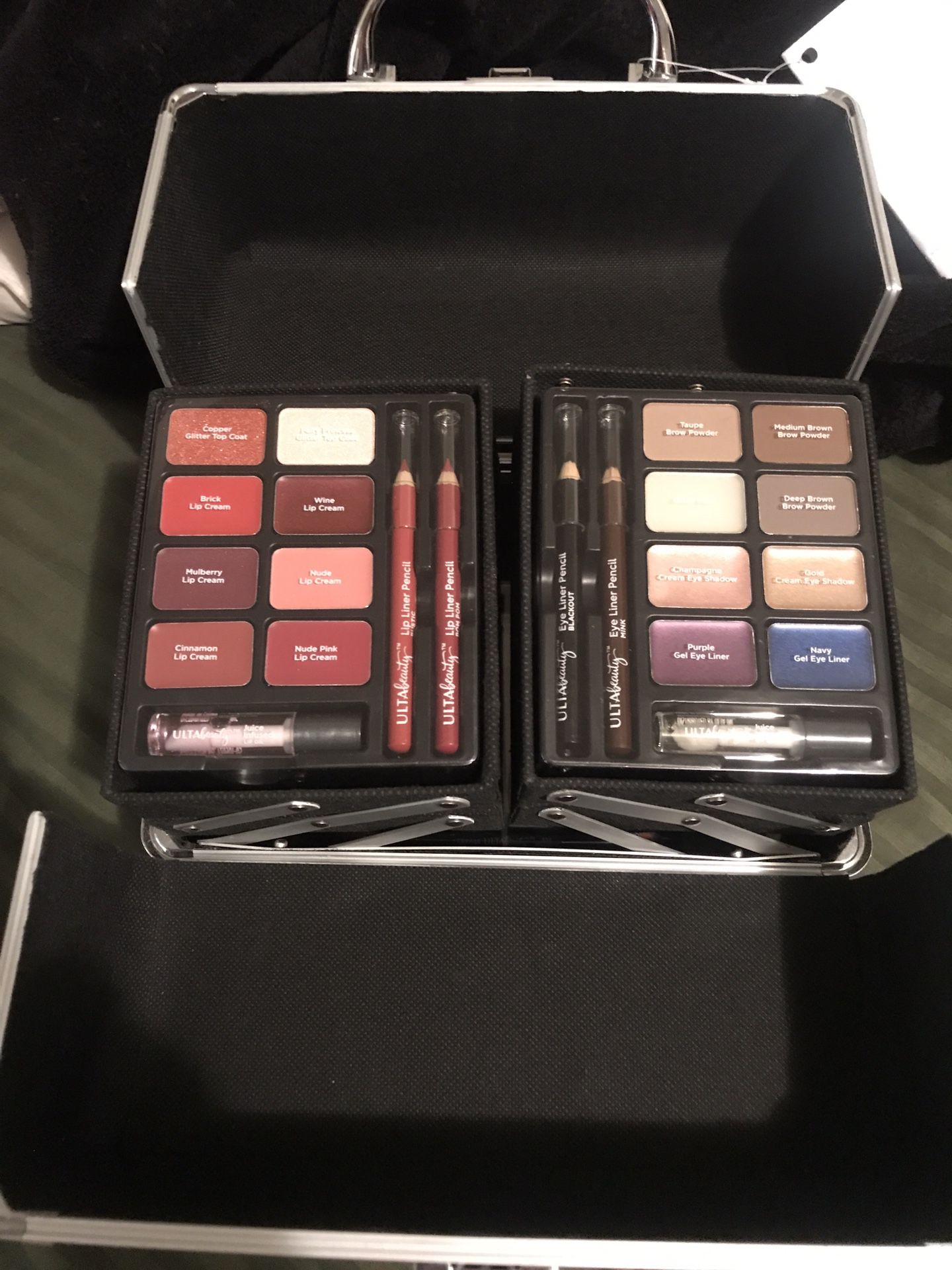 Brand new makeup Box for Sale in La Verne, CA - OfferUp
