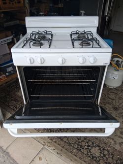 GAS ESTOVE WITH OVEN..WORKING GOOD!!!