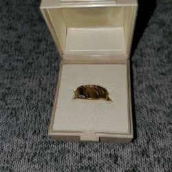 Ladies Ring In Yellow Gold With 2 Diamonds