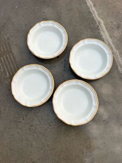 Vintage Mikasa baronial cm-950 stoneware set of 4. $20 OBO
