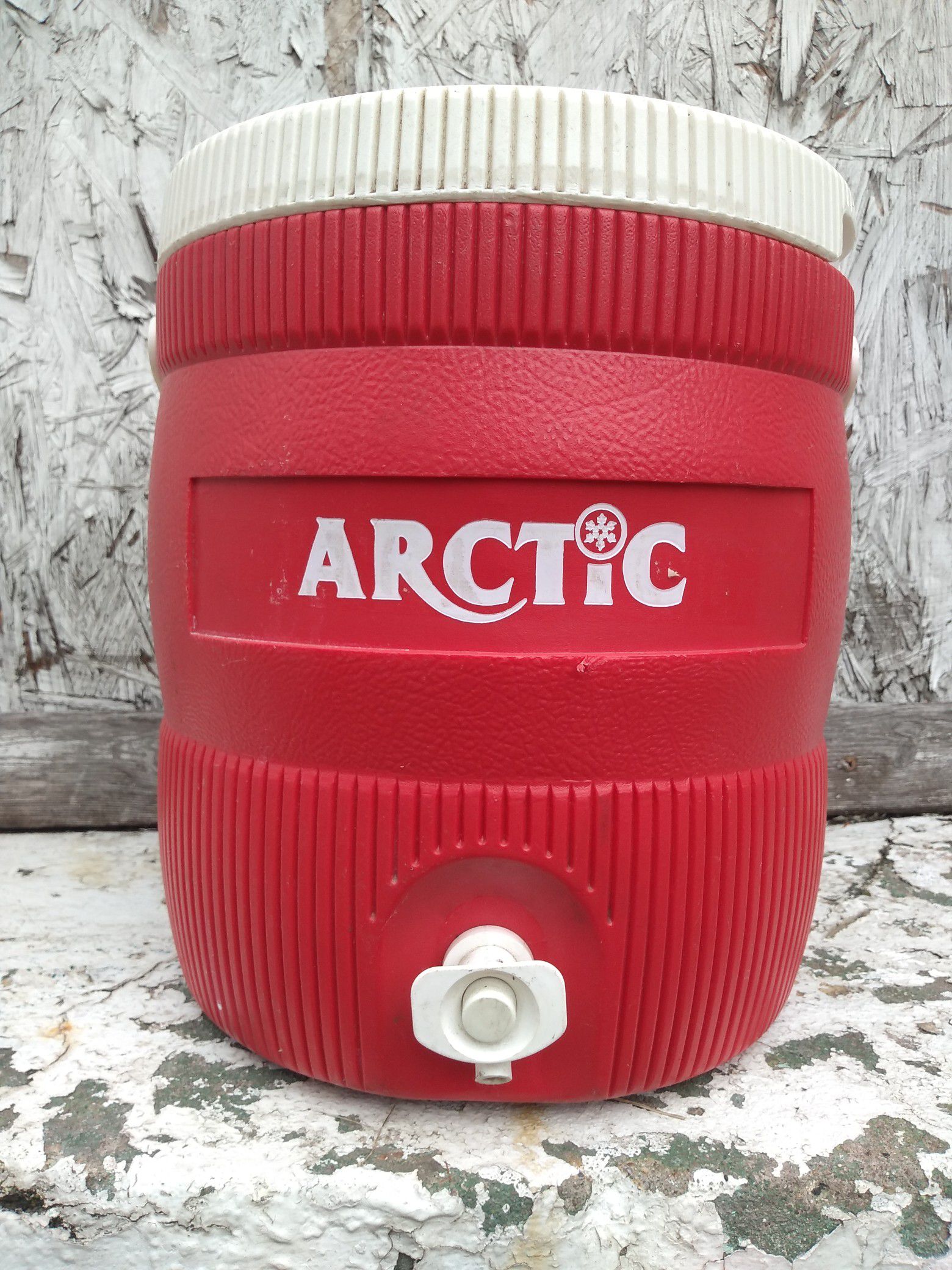 ARCTIC COOL WITH SPOUT, NO LEAKS FOR $10