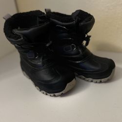 Kids, Boys, Girls Snow Boots Size 4