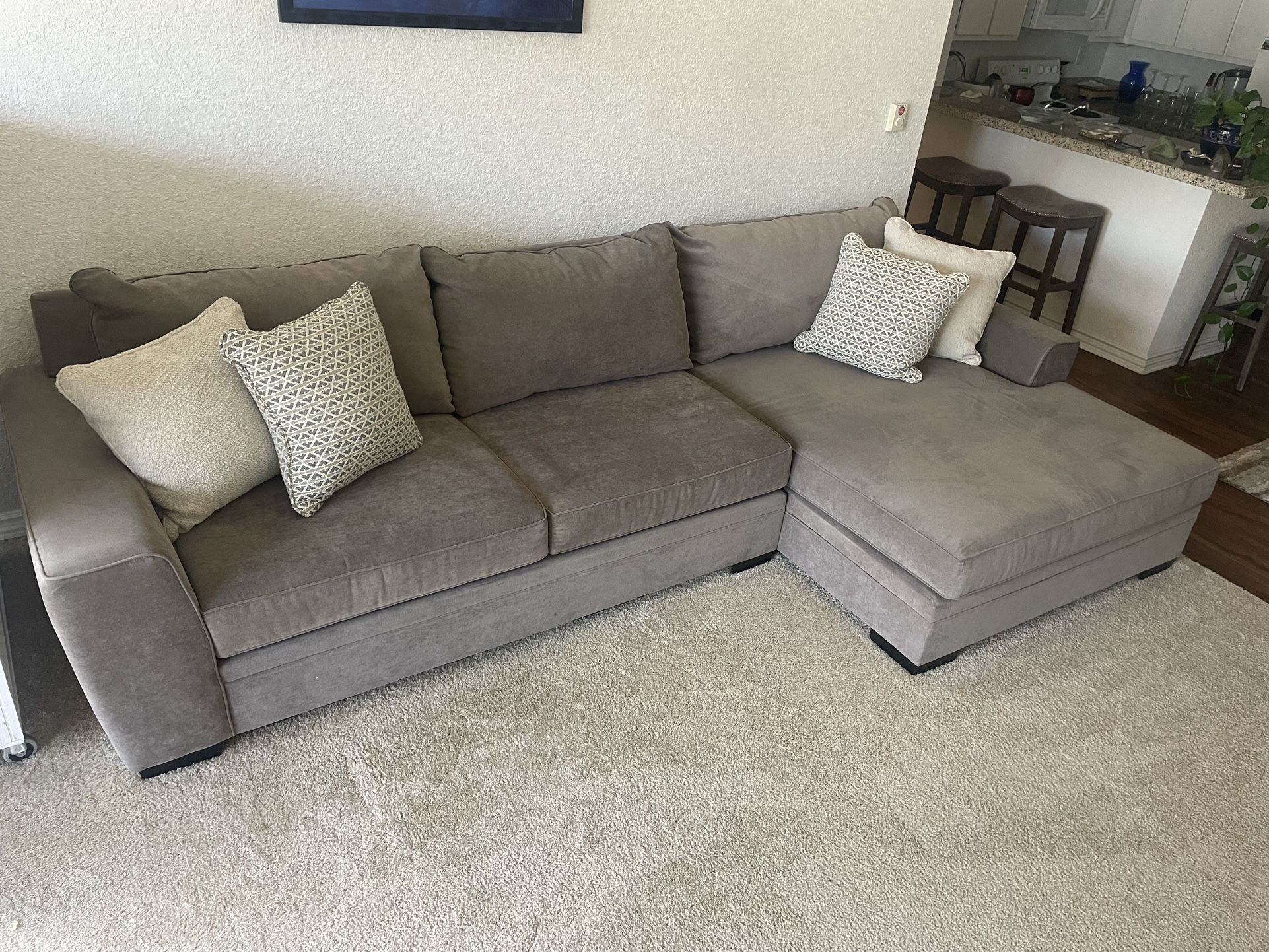 Delano two piece Sectional