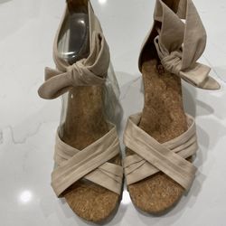 Ugg Woman’s Traci Cream Wedge Sandals 
