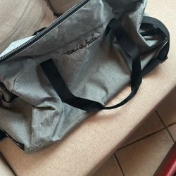 TRAVIS MATHEW BRAND NEW GOLF DUFFLE BAG