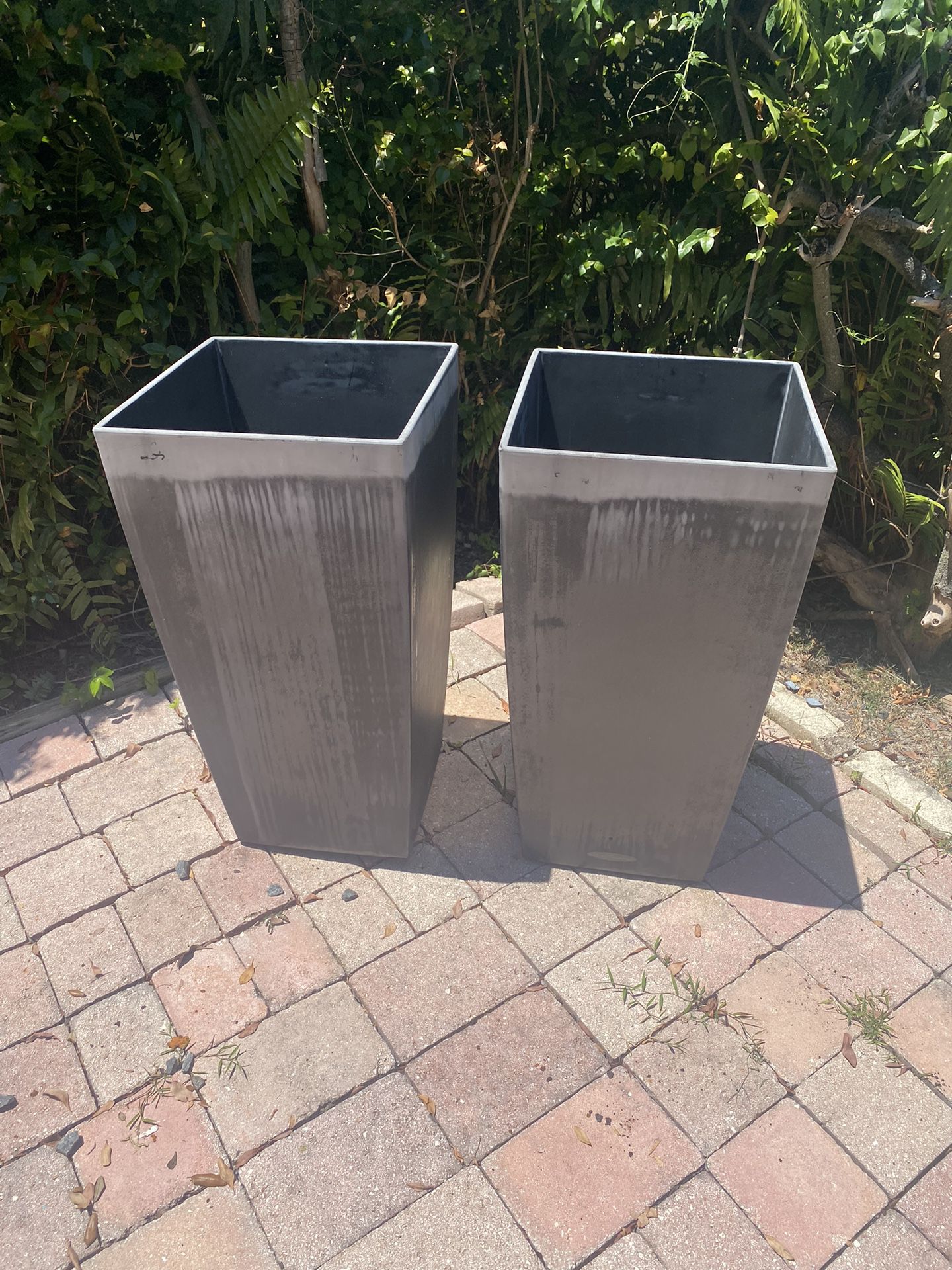 Tall Self Watering Durable Plastic Planters (2)