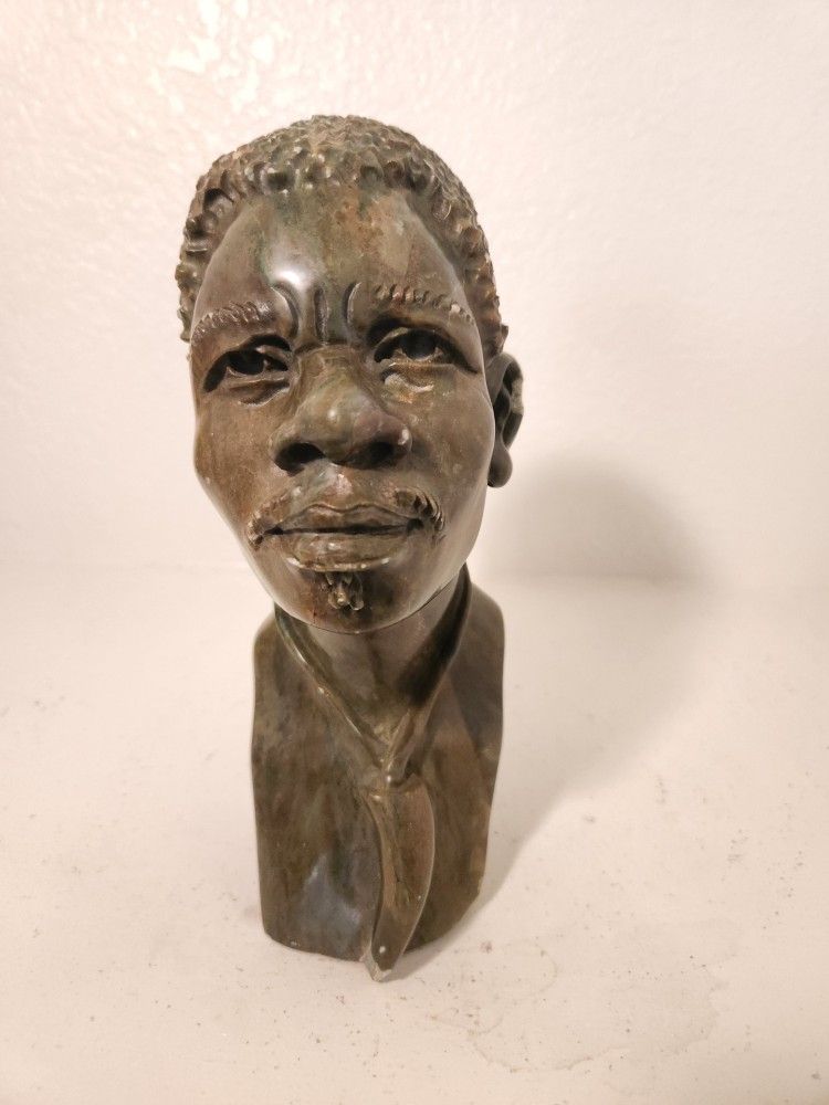 DARIOS CHIKUMBIRIKE AFRICAN HEAD SCULPTURE, SHONA VERDITE