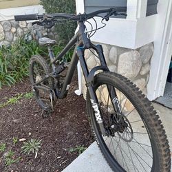 2025 Specialized Status 2 170 S4/Large