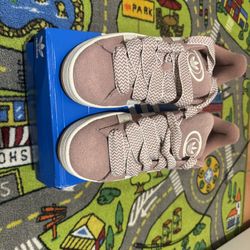 Womens Adidas Campus '00s Athletic Shoe size 8 women’s