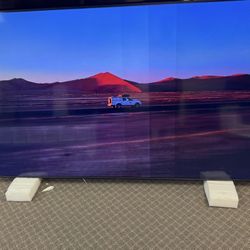85 Tv Samsung Clear Lines In Screen Can Go Dark From Time To Time $249