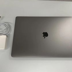 MacBook Pro 16”