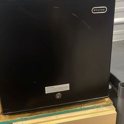 Mini Fridge With Lock