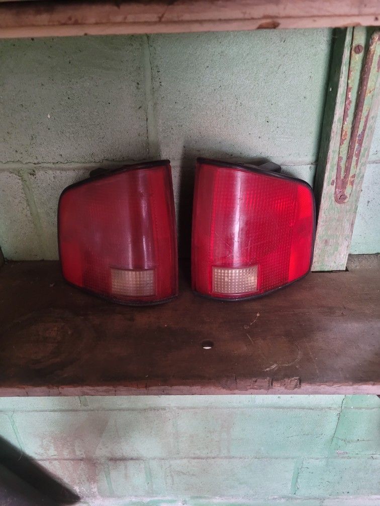 Chevy S10 Taillights
