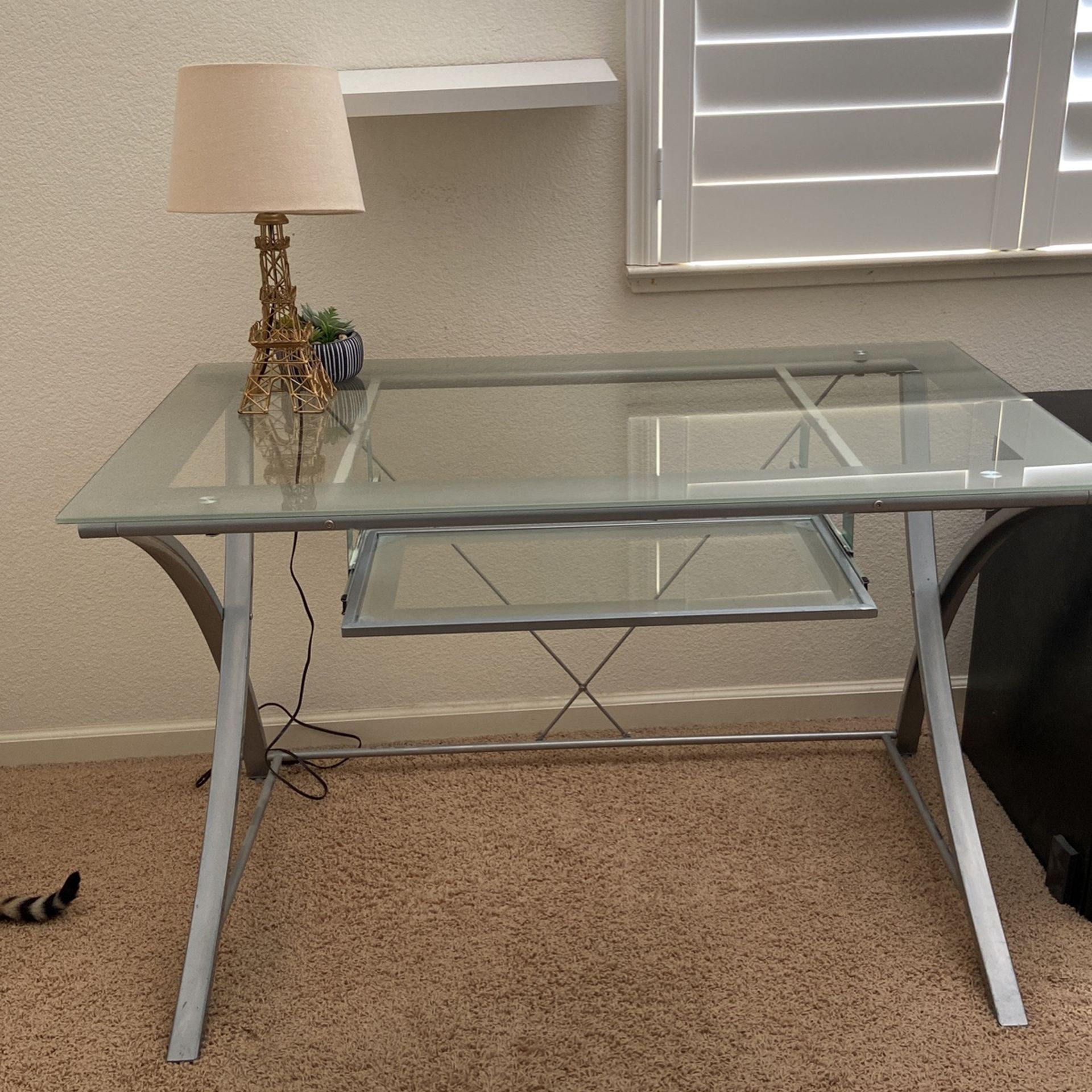 Computer Desk By Realspace Zentra for Sale in Valley Home, CA OfferUp