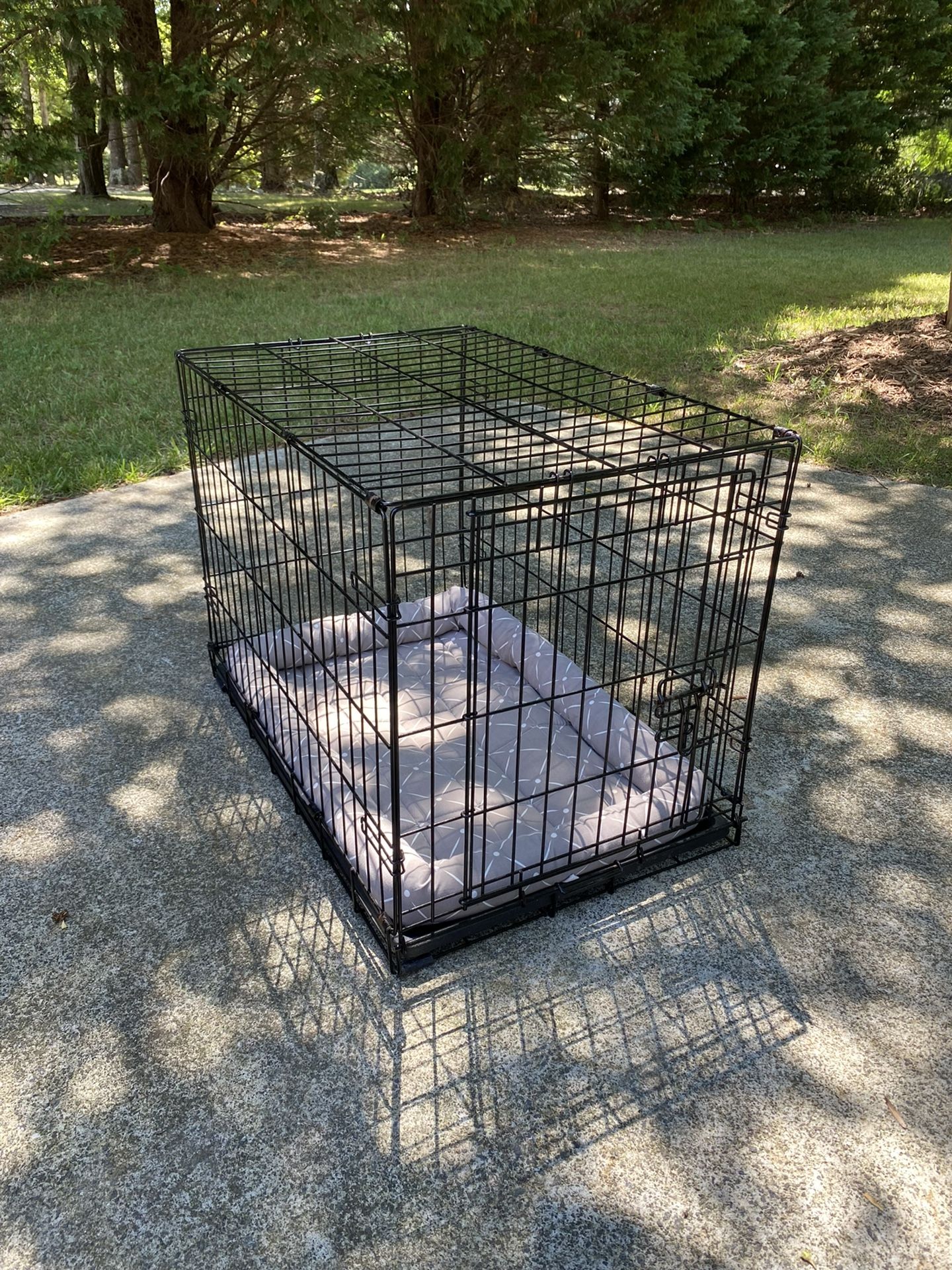 2 Dog Kennels - Like New-24” GREAT Buy