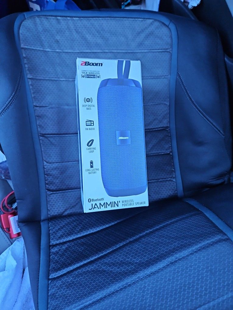 2Boom Bluetooth Speaker 