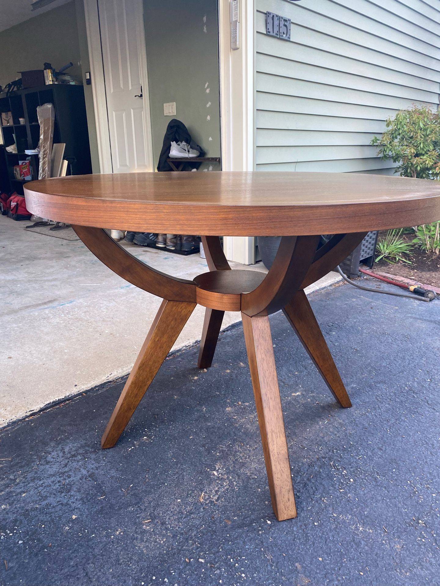 West elm store arc table