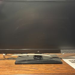 GPX WITH DVD PLAYER 24 INCH