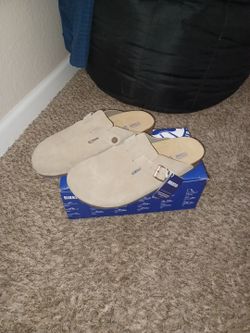 Birkenstock Mens Size 44 (with box)