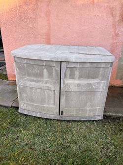 SUNCAST OUTDOOR HUGE STORAGE BOX