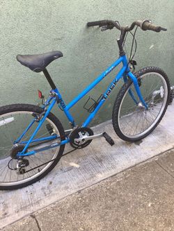 TREK ANTELOPE MEDIUM ALUMINUM MTB 26s RIDES GREAT 💯