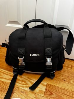 Canon EOS 5D Mark III Pro Kit | Grip | 6 Batteries | 8 CF Cards | Flash | Case
